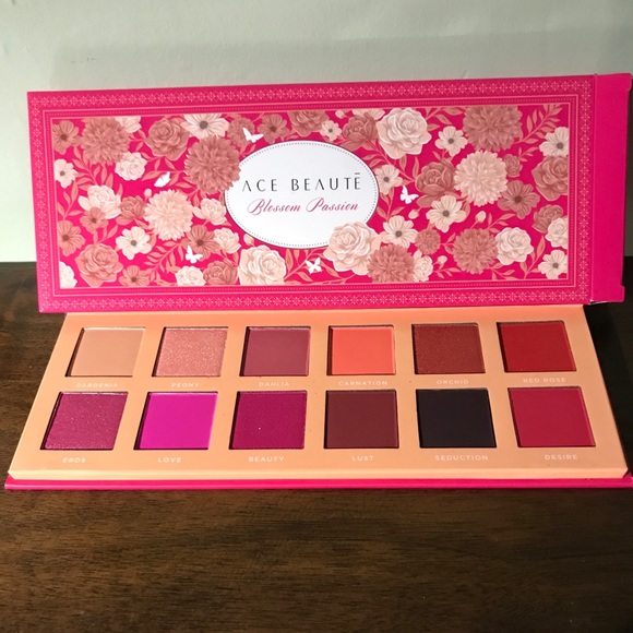 Ace Beaute Other - Ace beaute Eyeshadow palette Pink Passion.